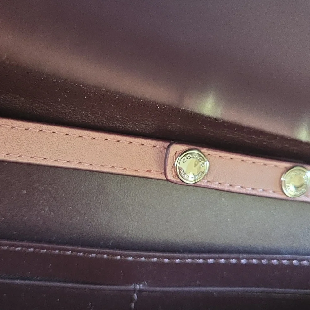 Coach Blush Embossed Cossbody New without tags - Picture 5 of 7